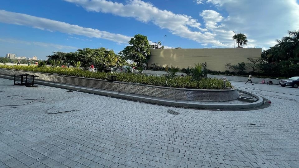 Outdoor Paved Plaza Wide View
