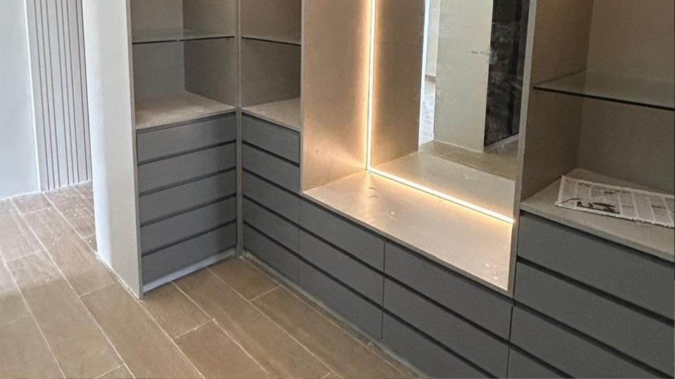 Custom Walk-in Wardrobe & Dressing Vanity